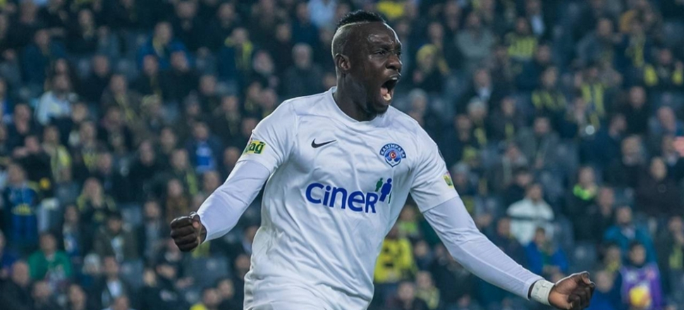 Beklenen golcü geldi: Diagne Galatasaray'da...