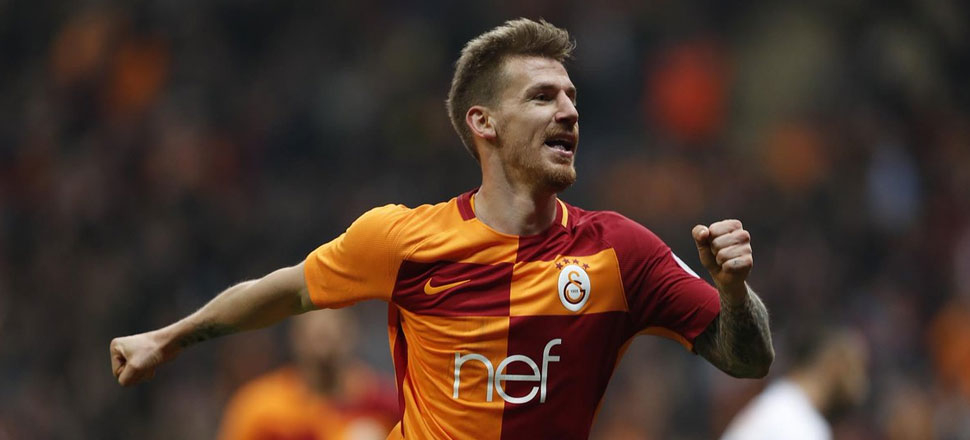 Galatasaray'dan ayrılmak için üstüne para ödeyecek!