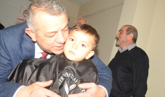 Düzce'de Başkan adayı Erdoğan Bıyık vites yükseltti