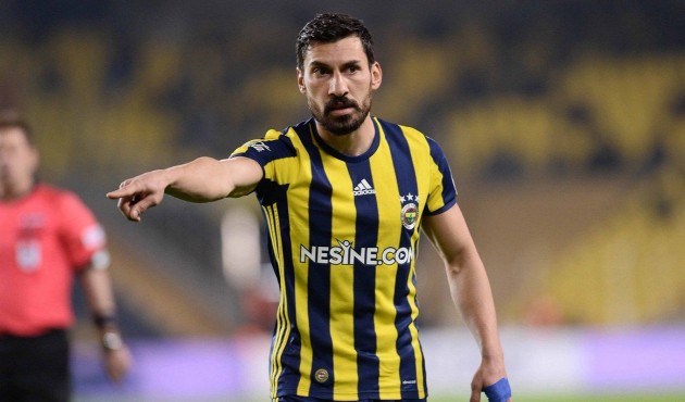 Şener Özbayraklı Galatasaray'a imzayı attı!