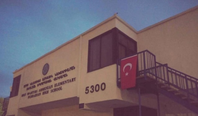 Ermeni okuluna Türk bayrağı ABD'yi karıştırdı!