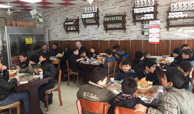 Bilecik'te Başkan Yalçın, çocuklarla buluştu