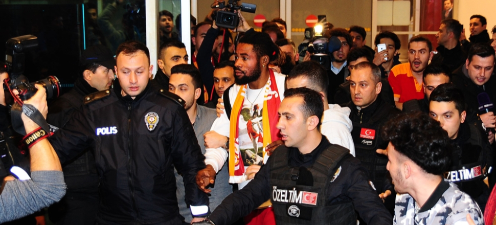 Galatasaray, Luyindama transferini açıkladı...