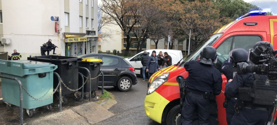 Fransa'da keskin nişancı alarmı...