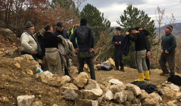 Sakarya’da kaçak kazı yapanlara suçüstü baskın: 7 gözaltı