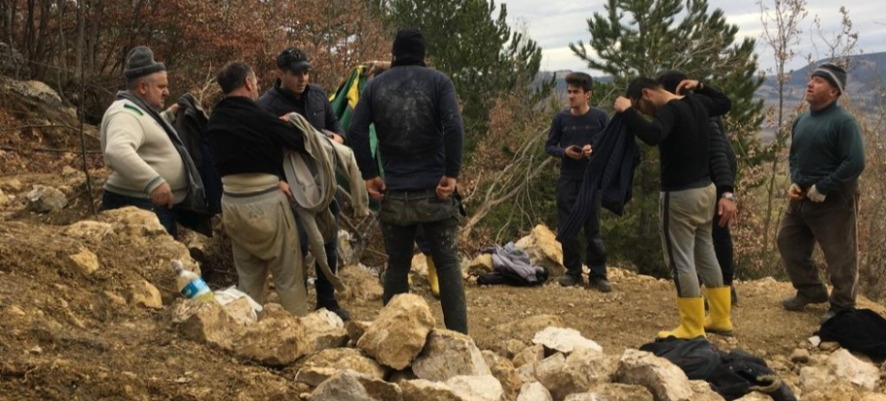 Sakarya’da kaçak kazı yapanlara suçüstü baskın: 7 gözaltı