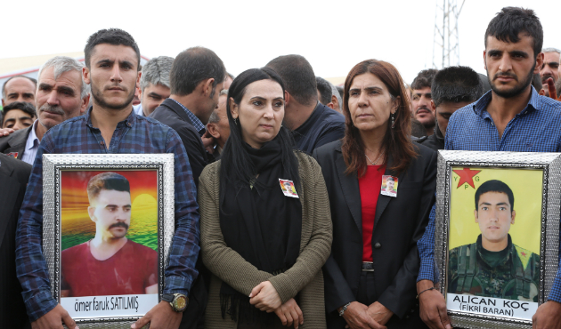 Terörist cenazelerinin baş aktörü HDP'li vekiller!