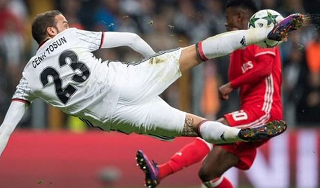 Cenk Tosun’dan Kagawa’ya mesaj