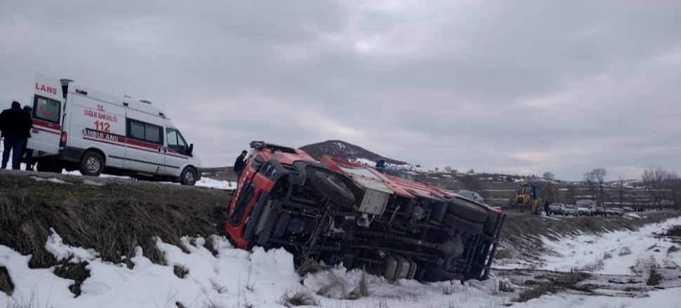 Yozgat'ta İtfaiye aracı kaza yaptı: 2 yaralı