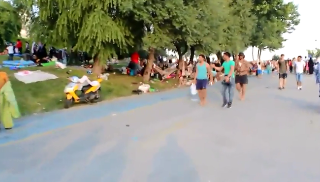 Yazın gelmesiyle birlikte çöplüğe dönen Florya sahili!