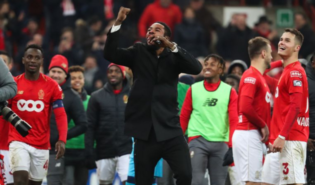 Luyindama'dan tribünlere şok hareket!