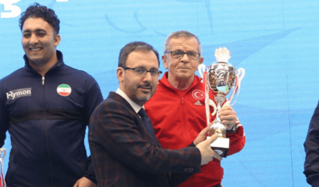 Bakan Kasapoğlu'ndan İstanbul'da bir dizi ziyaret!