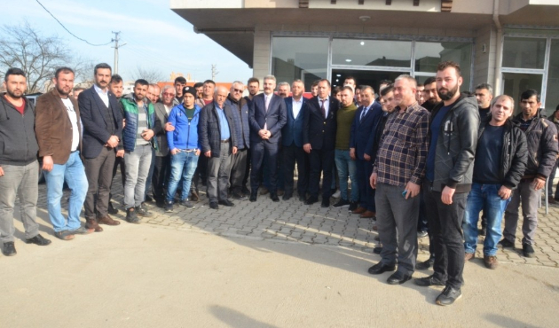 Düzce'de MHP’li başkan adayı Erdoğan Bıyık’a büyük ilgi