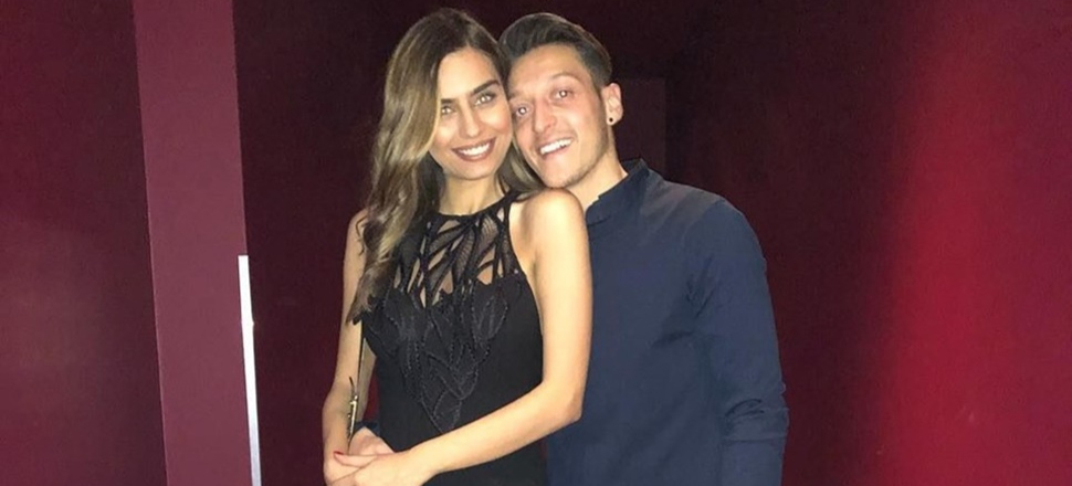 Amine Gülşe ev fiyatına gelinlik giyecek!