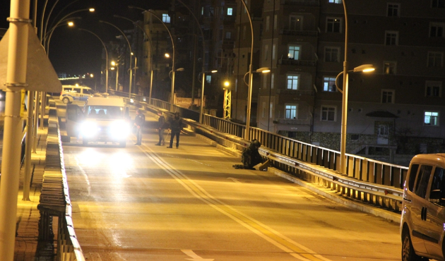 Karaman'da köprü üzerinde bomba alarmı...