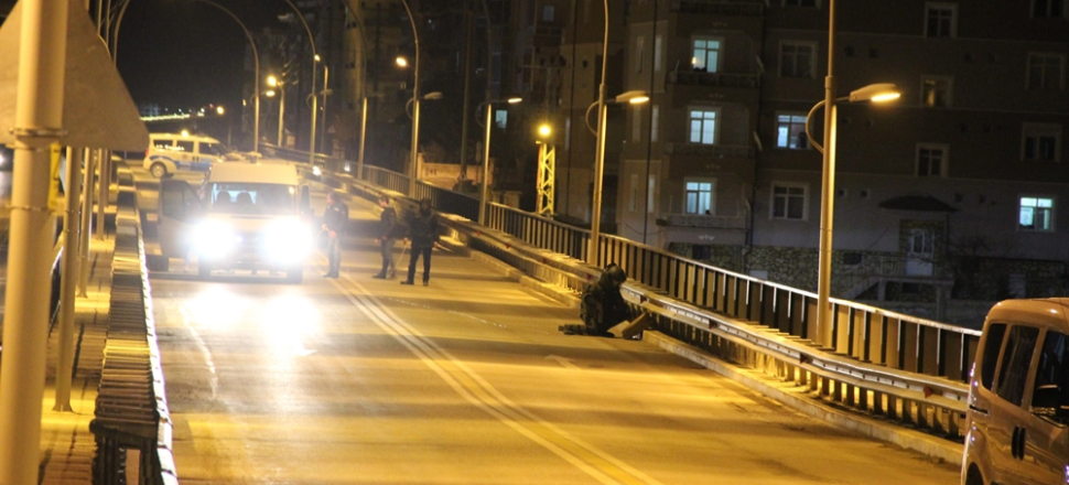 Karaman'da köprü üzerinde bomba alarmı...