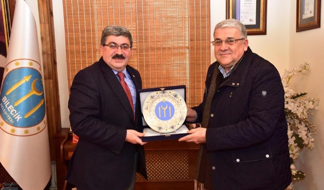 Bilecik'te Eski Bakan Bahattin Şeker’den Başkan Can’a ziyaret