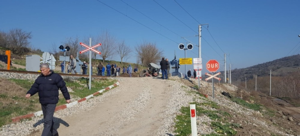 Balıkesir'de hemzemin geçitte trafik kazası: 1 yaralı