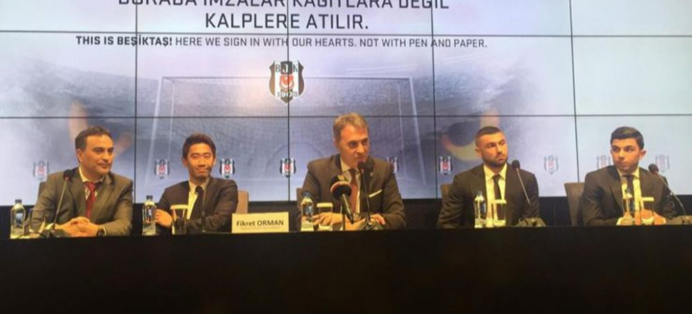 Beşiktaş yeni transferlere imza töreni düzenledi!