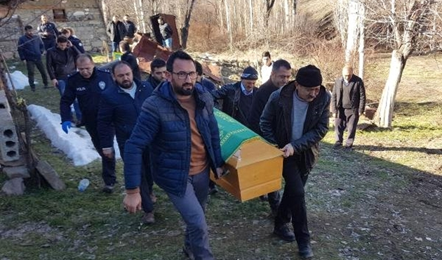 Sivas'ta bağ evinde kendini asarak hayatını kaybetti