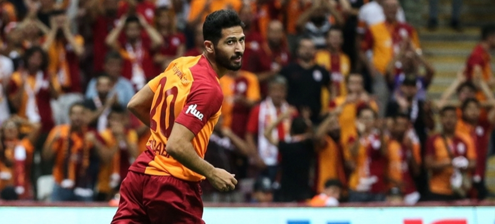 Emre Akbaba'ya 11 yolu gözüktü!