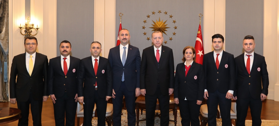 Adalet Bakanı Gül'den mübaşirlere müjde...