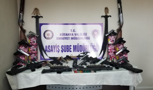 Kütahya’da ruhsatsız silah baskını