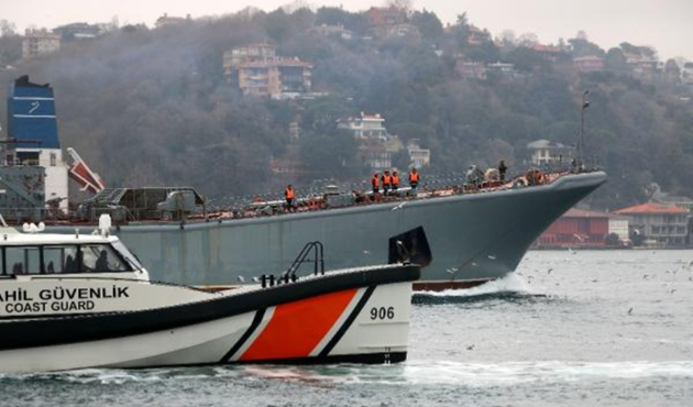 İki Rus savaş gemisi İstanbul Boğazı'nda...