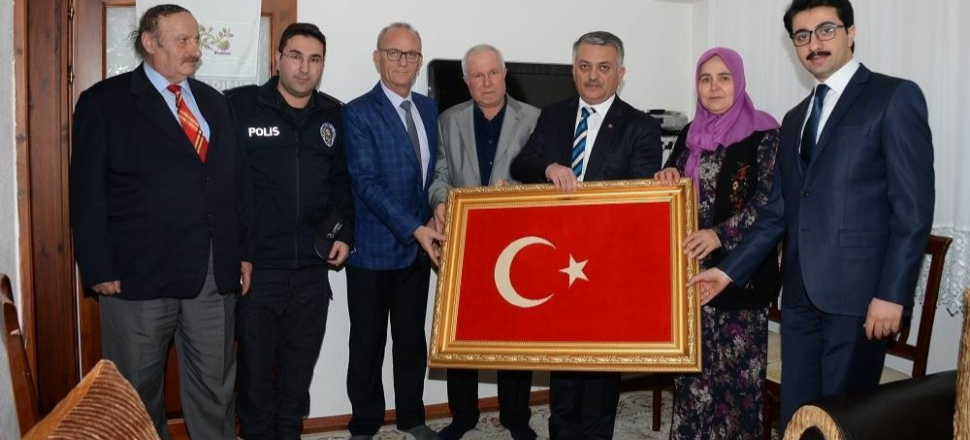 Balıkesir'de Vali Ersin Yazıcı, Manyas ilçesini ziyaret etti