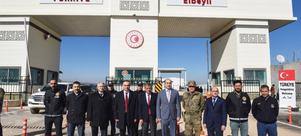 Kilis'te Vali Soytürk Çobanbey Sınır Kapısını ziyaret etti