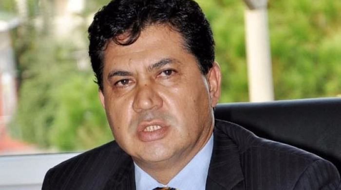 MHP'den istifa eden Kemer Belediye Başkanı CHP'ye geçti