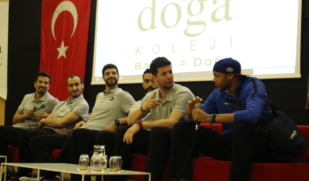 Bursa'da Büyükşehir’in Efeleri öğrencilerle bir araya geldi