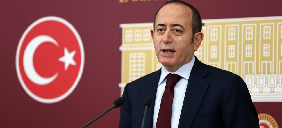 CHP Genel Sekreteri Akif Hamzaçebi görevinden istifa etti