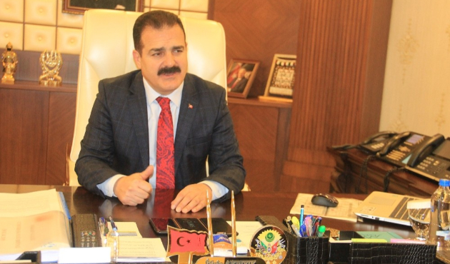 Hakkari'de Vali İdris Akbıyık: “Hakkari’de aç ve açıkta aile bırakmadık”