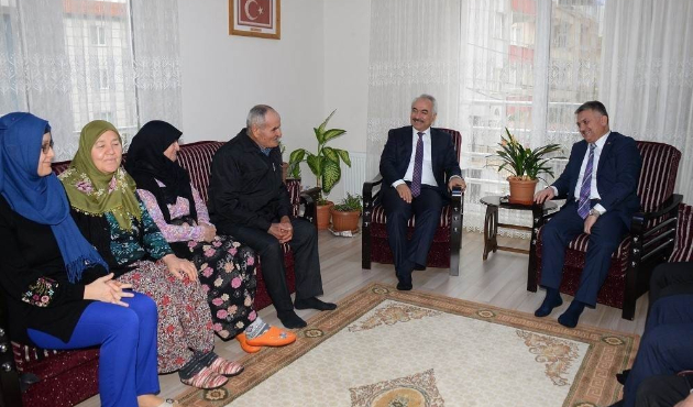 Balıkesir'de Bakan Yardımcısı Ersoy şehit aileleri ile buluştu