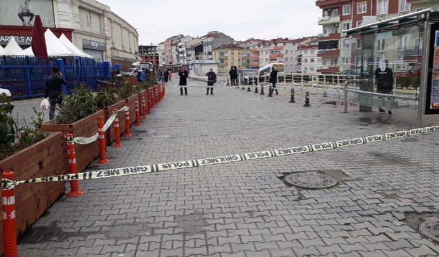 İstanbul'da AVM önünde silahlı saldırı!