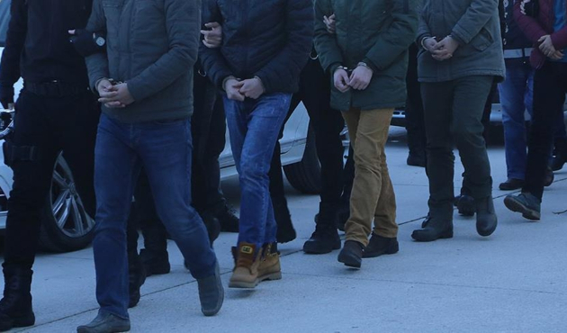 Trabzon merkezli 13 ilde FETÖ operasyonu...