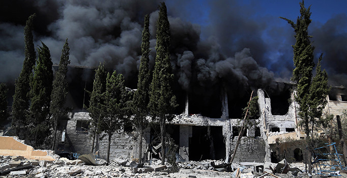 Halep'te katliam yapılırken dünya sadece konuşuyor