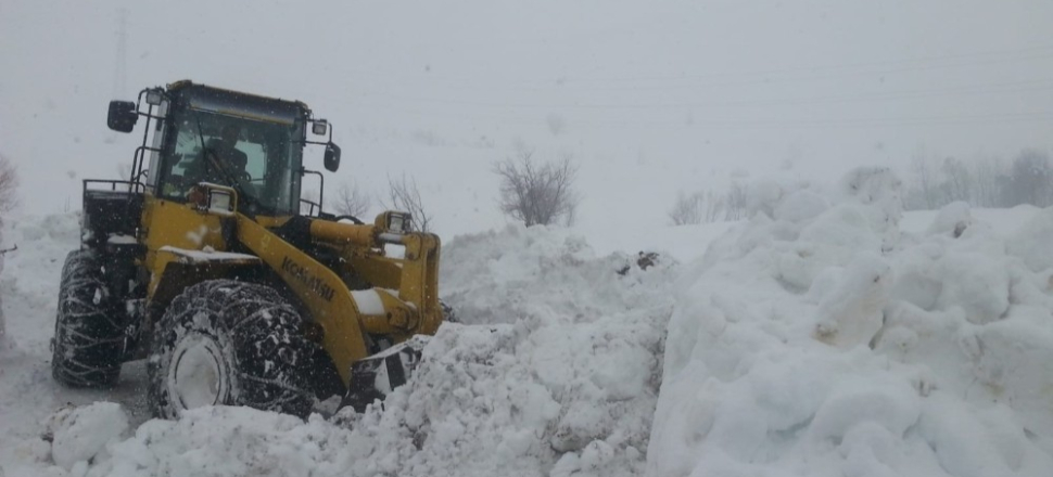 Hakkari’de kar temizleme çalışmaları sürüyor