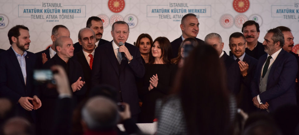 Sanatçılar yeni AKM'ye hayran kaldı!