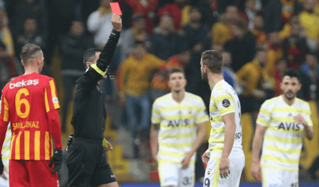 Fenerbahçeli Soldado'ya kötü haber!