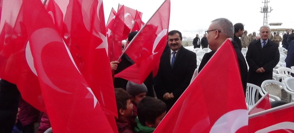 Muş'ta Vali İlker Gündüzöz: “Hainlerin başını ezeceğiz”
