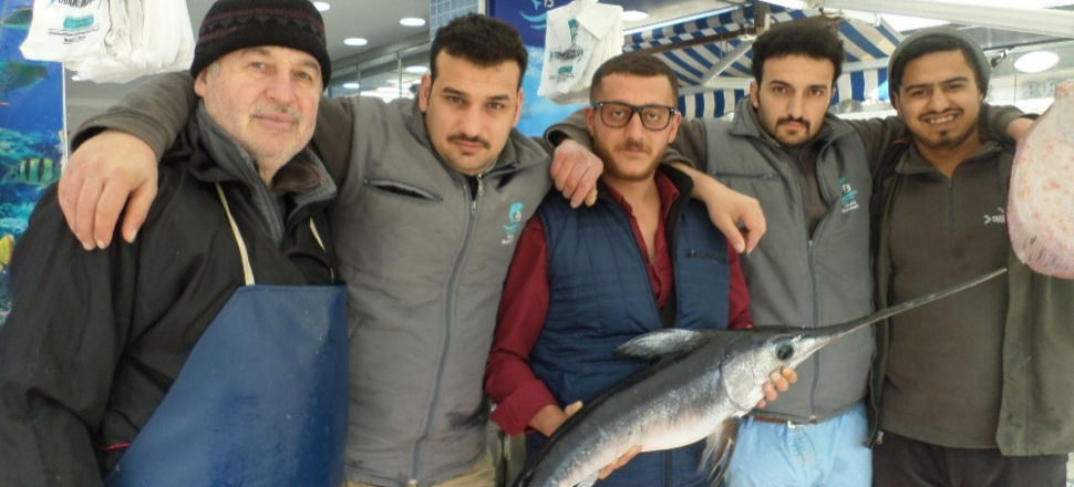 Bursa'da kılıç balığına büyük ilgi