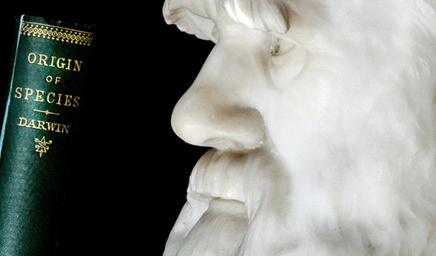 Darwin'e anavatanı İngiltere'de yasak!
