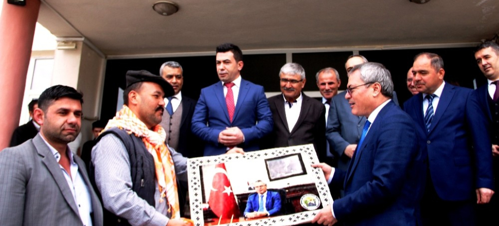 Manisa'da Vali Ahmet Deniz Sarıgöl’de incelemeler gerçekleştirdi