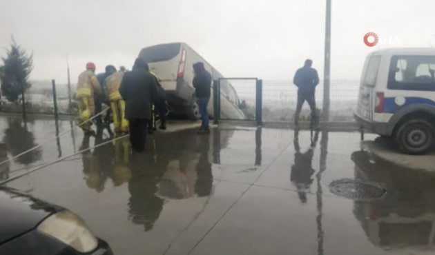 Hastane otoparkında akılalmaz kaza!