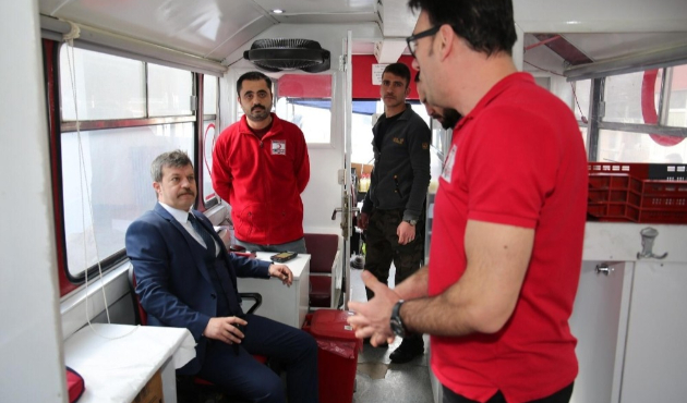 Afyon'da polisler kan bağışı gerçekleştirdi
