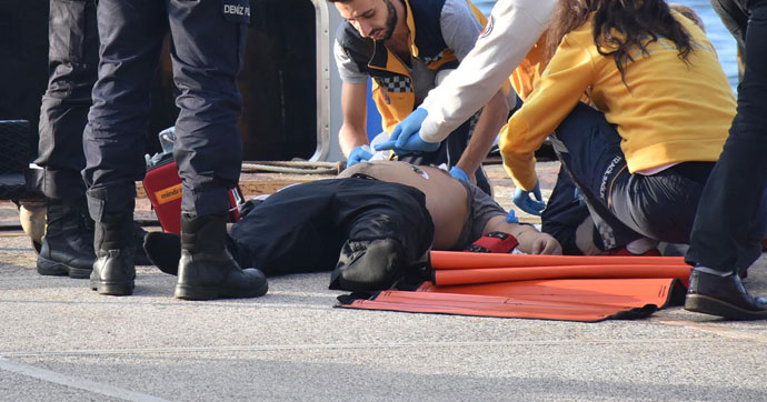 İstanbul trafiğini kilitleyen intihar girişimi
