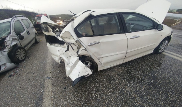 Balıkesir Kepsut’ta trafik kazası: 1 ölü, 6 yaralı