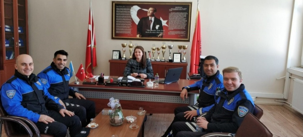 Hakkari polisi okul ziyaretlerine devam ediyor